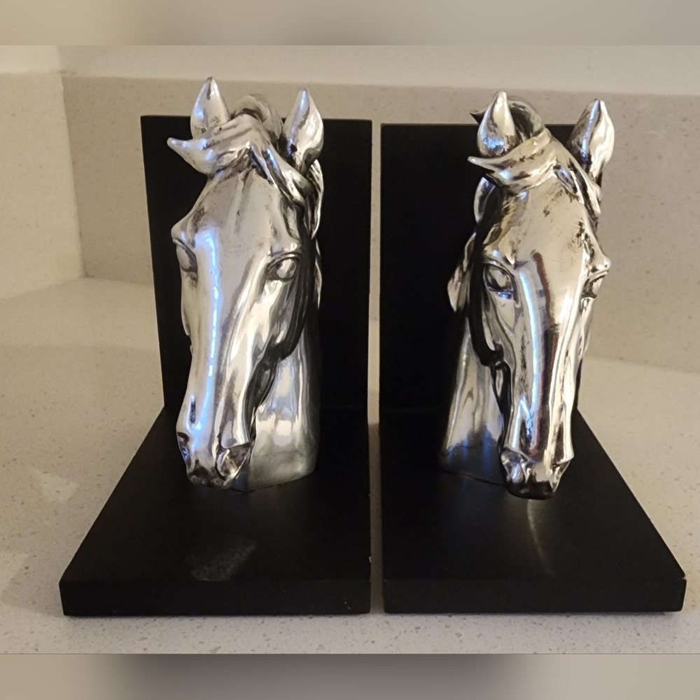 Horse head bookend set of 2